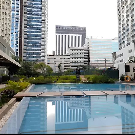 Cebu City Scape At Cebu It Park Exterior photo